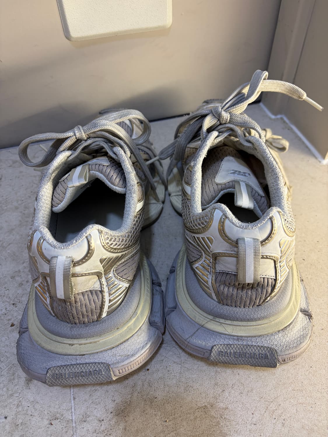 발렌시아가 3xl 에그쉘  상품이미지3