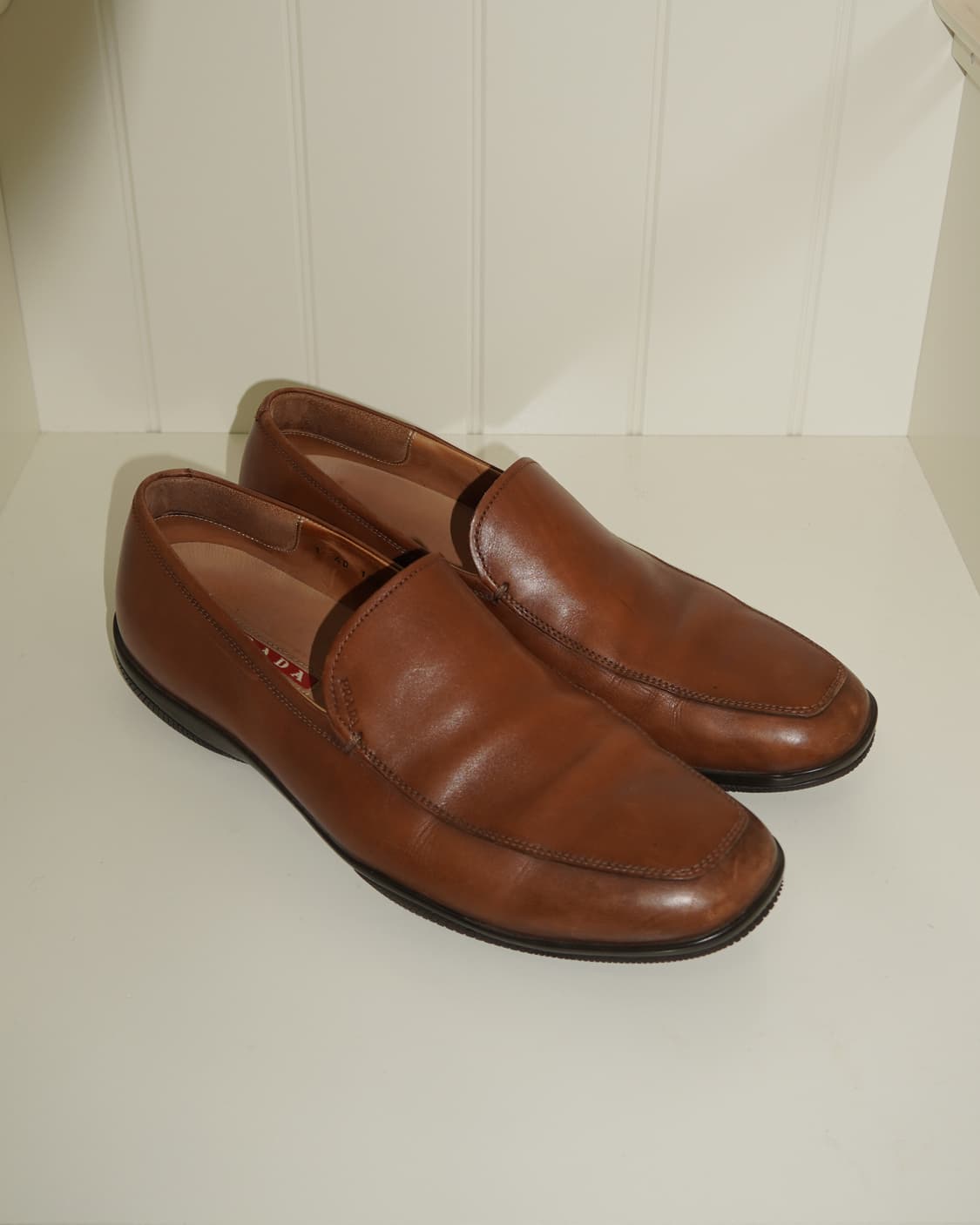 프라다 브라운 슬립온 로퍼 상품이미지1