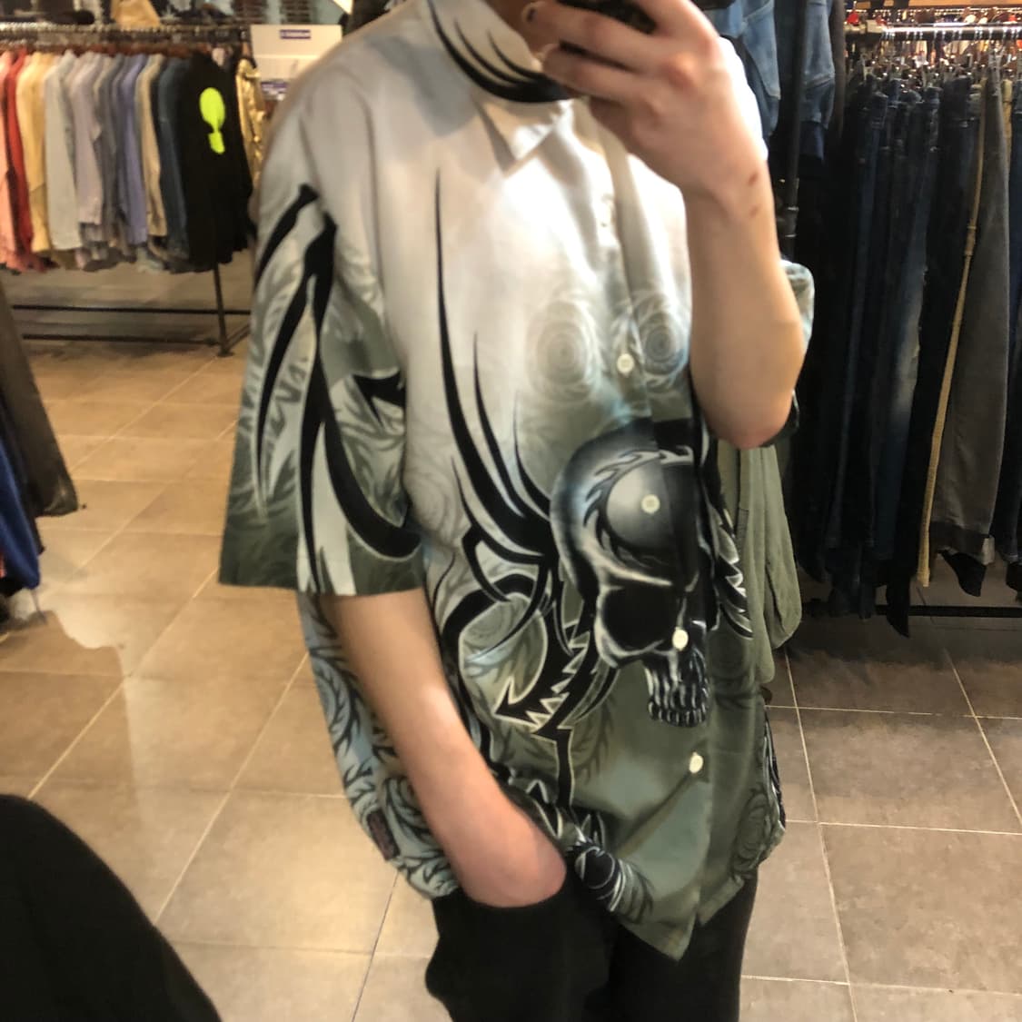 [NO.9] y2k 트라이벌 반팔 셔츠 화이트 상품이미지2