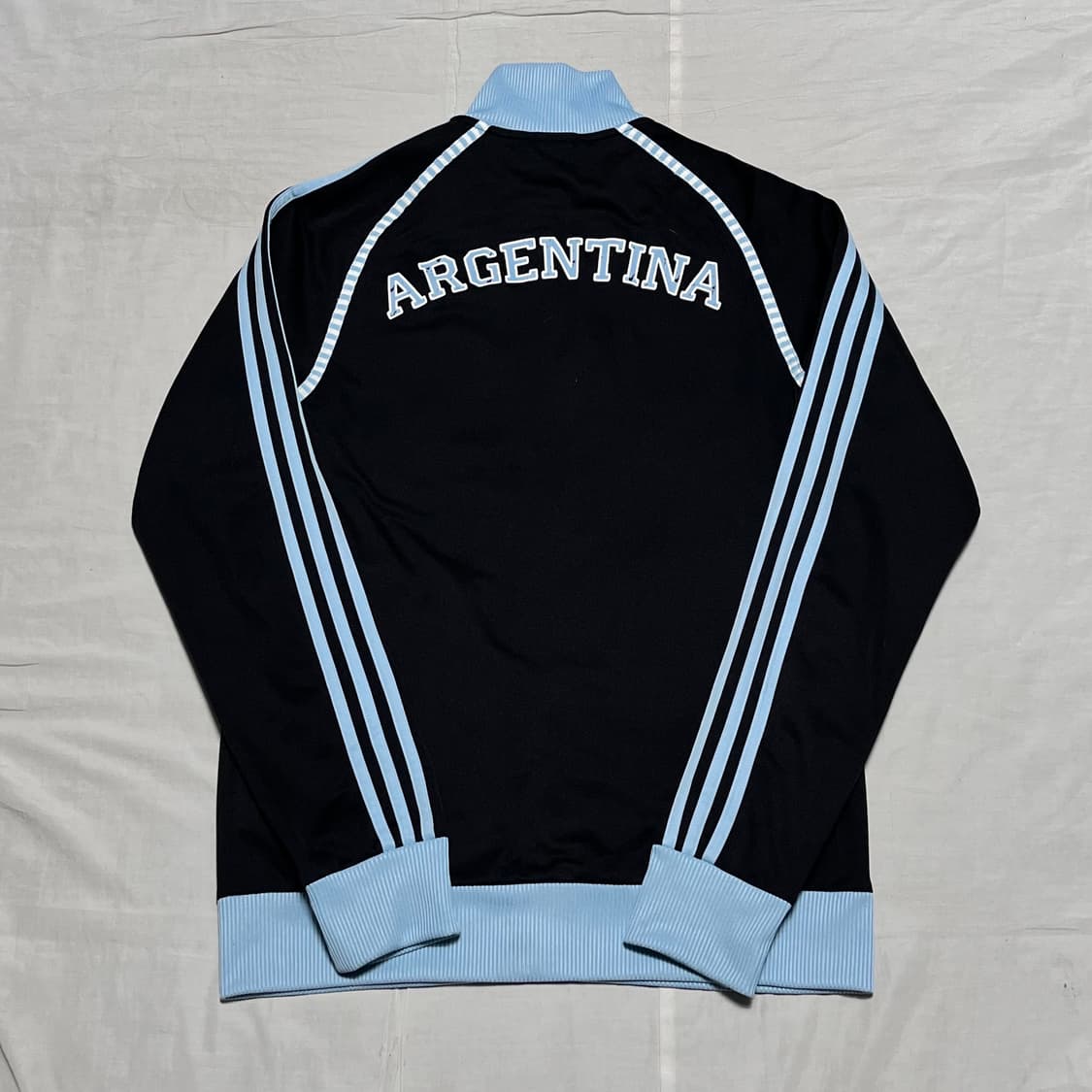 아디다스 삼선로고 백프린팅 아르헨티나 유니폼 트랙탑 상품이미지3