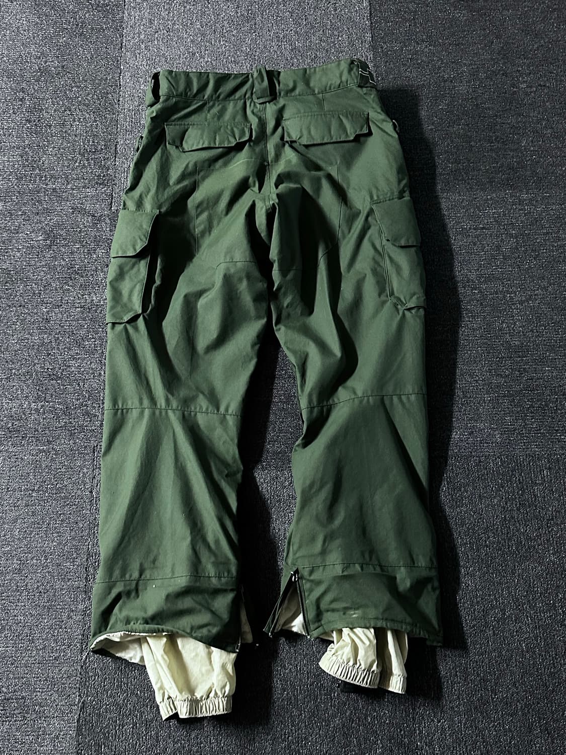 버튼 The White Collection  스노우보드 카고 팬츠 상품이미지4