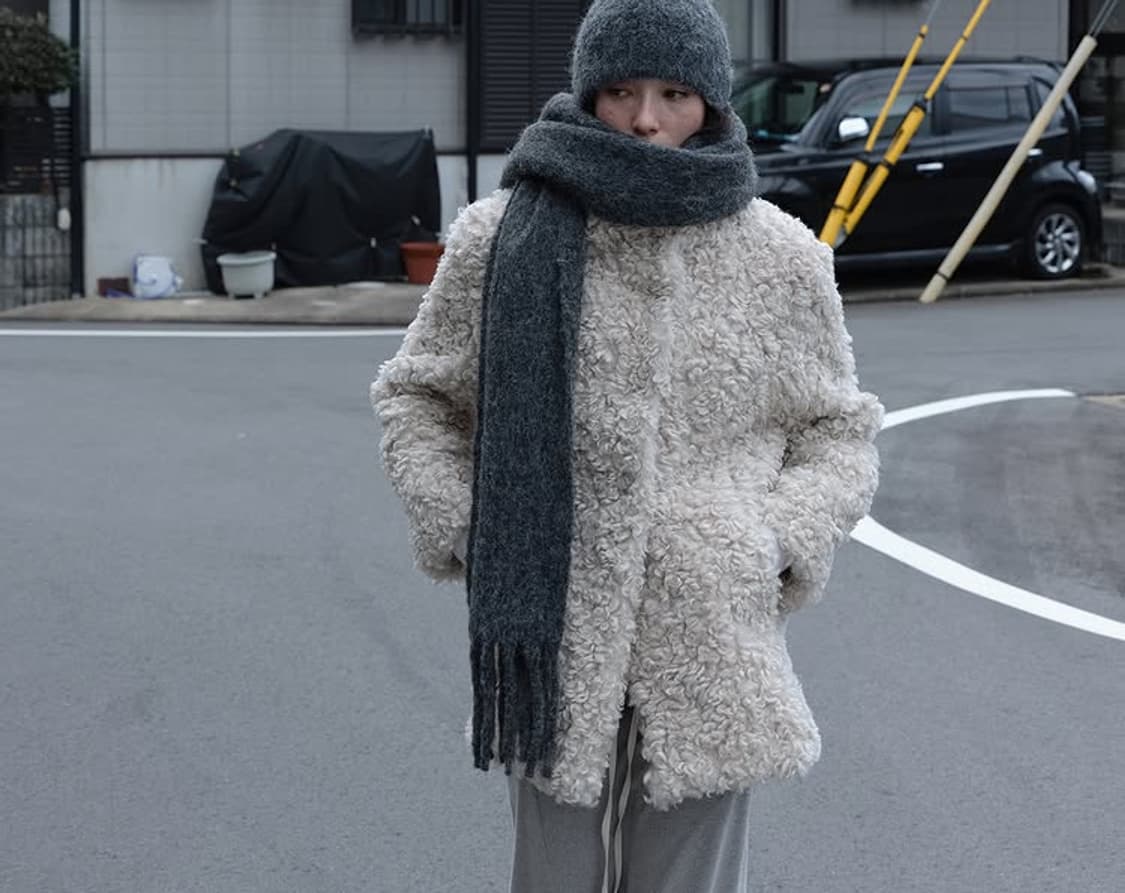 로우타이드 컬리 퍼 코트 베이지 상품이미지1