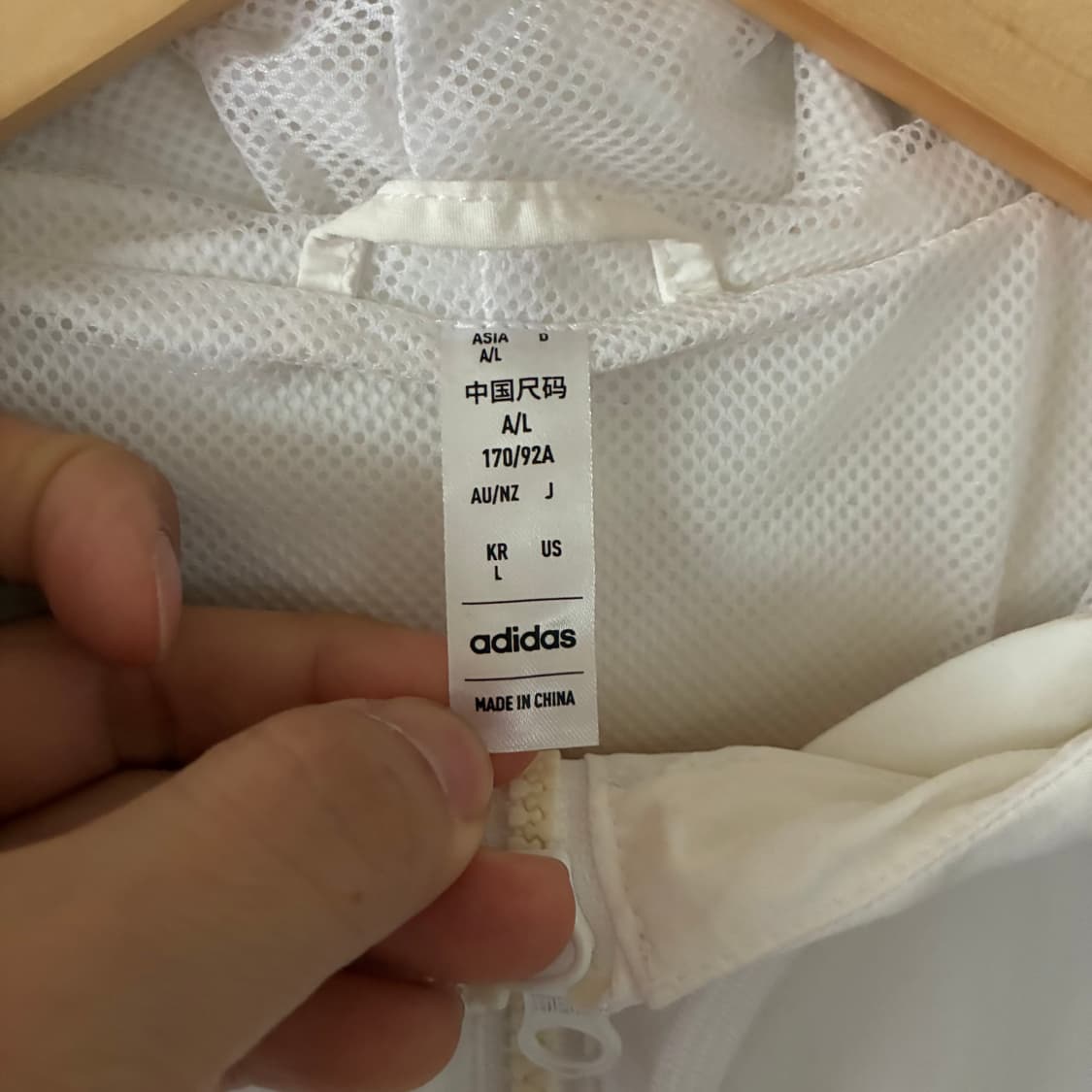 아디다스 크롭 후드 바람막이 상품이미지4