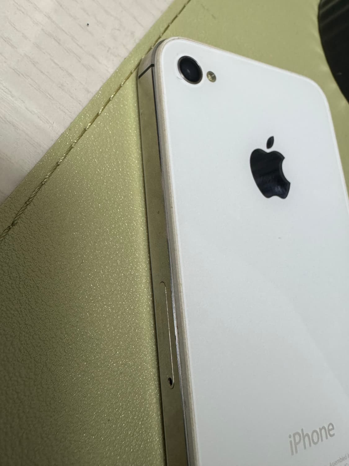 아이폰 4s 화이트 25gb 상품이미지3