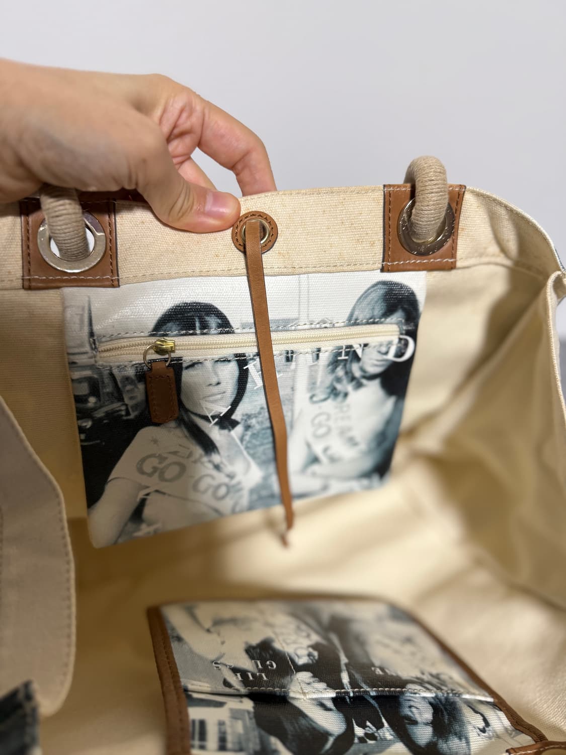 안야 힌드마치 상품이미지3