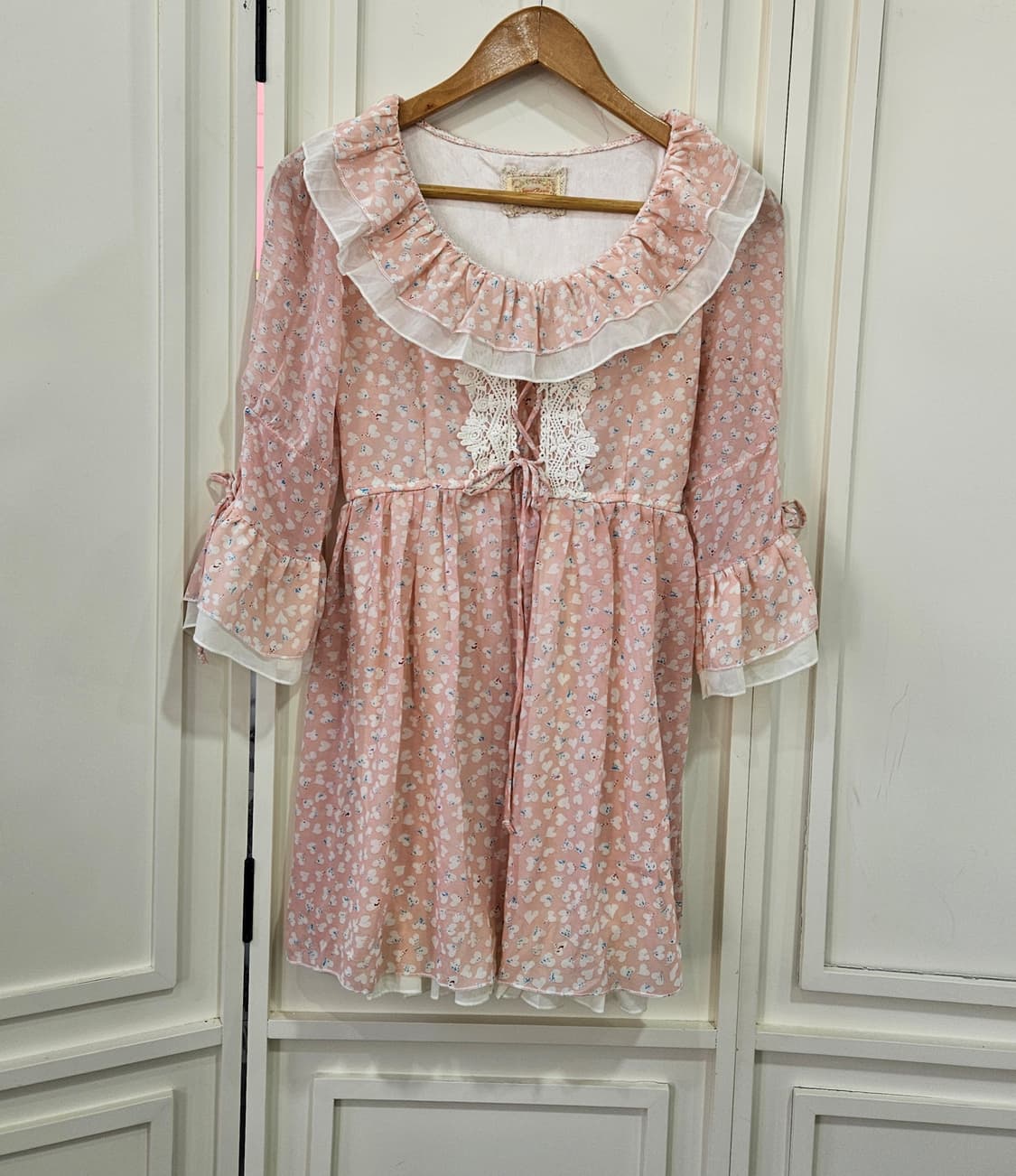 연핑크 하트 프릴 원피스 상품이미지1