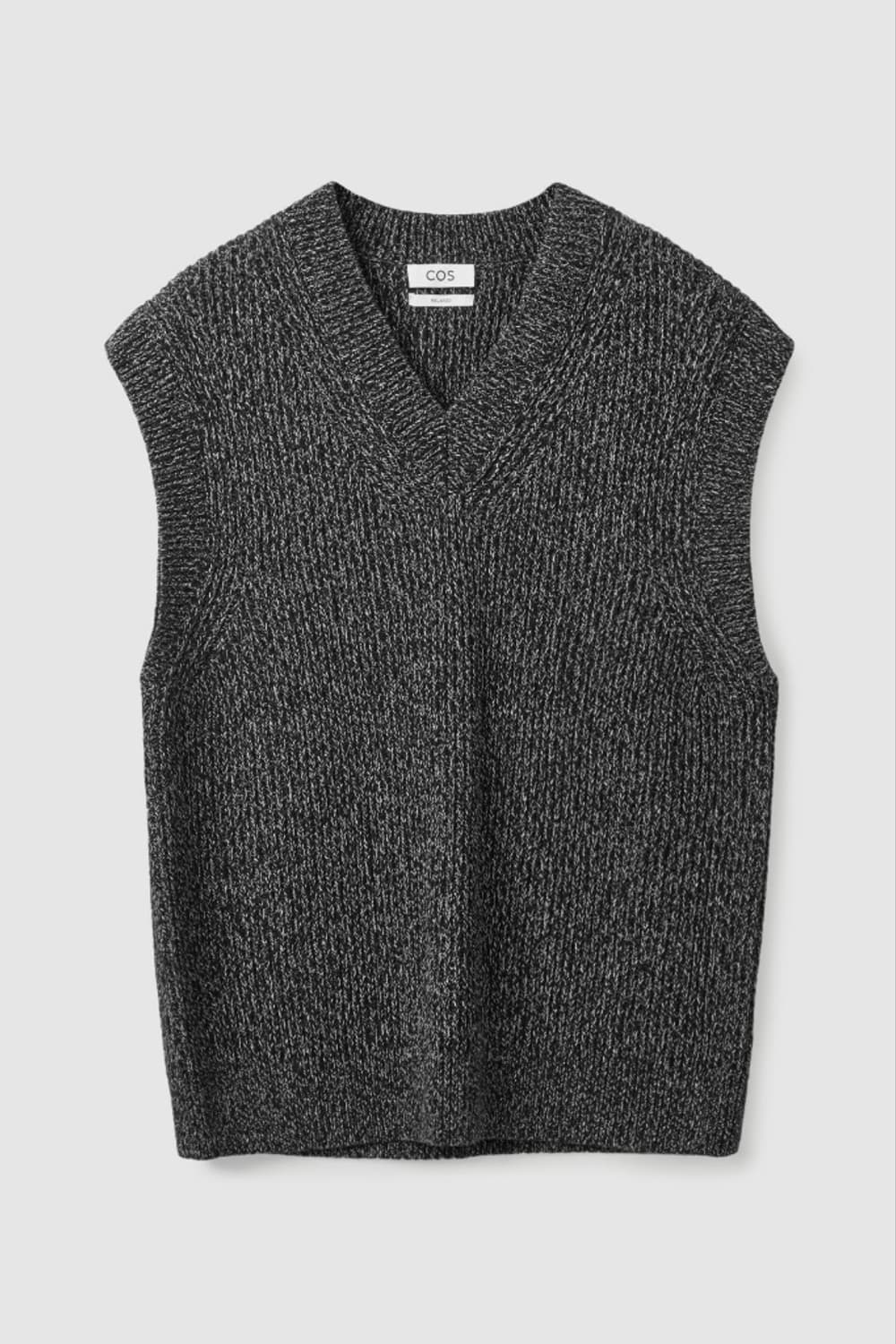 COS V넥 베스트 M 상품이미지1