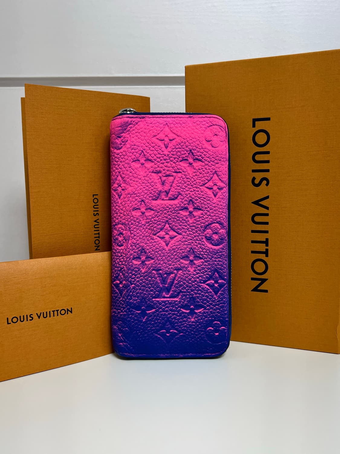 [정품] 루이비통 토뤼옹 한정판 지퍼 장지갑 상품이미지1