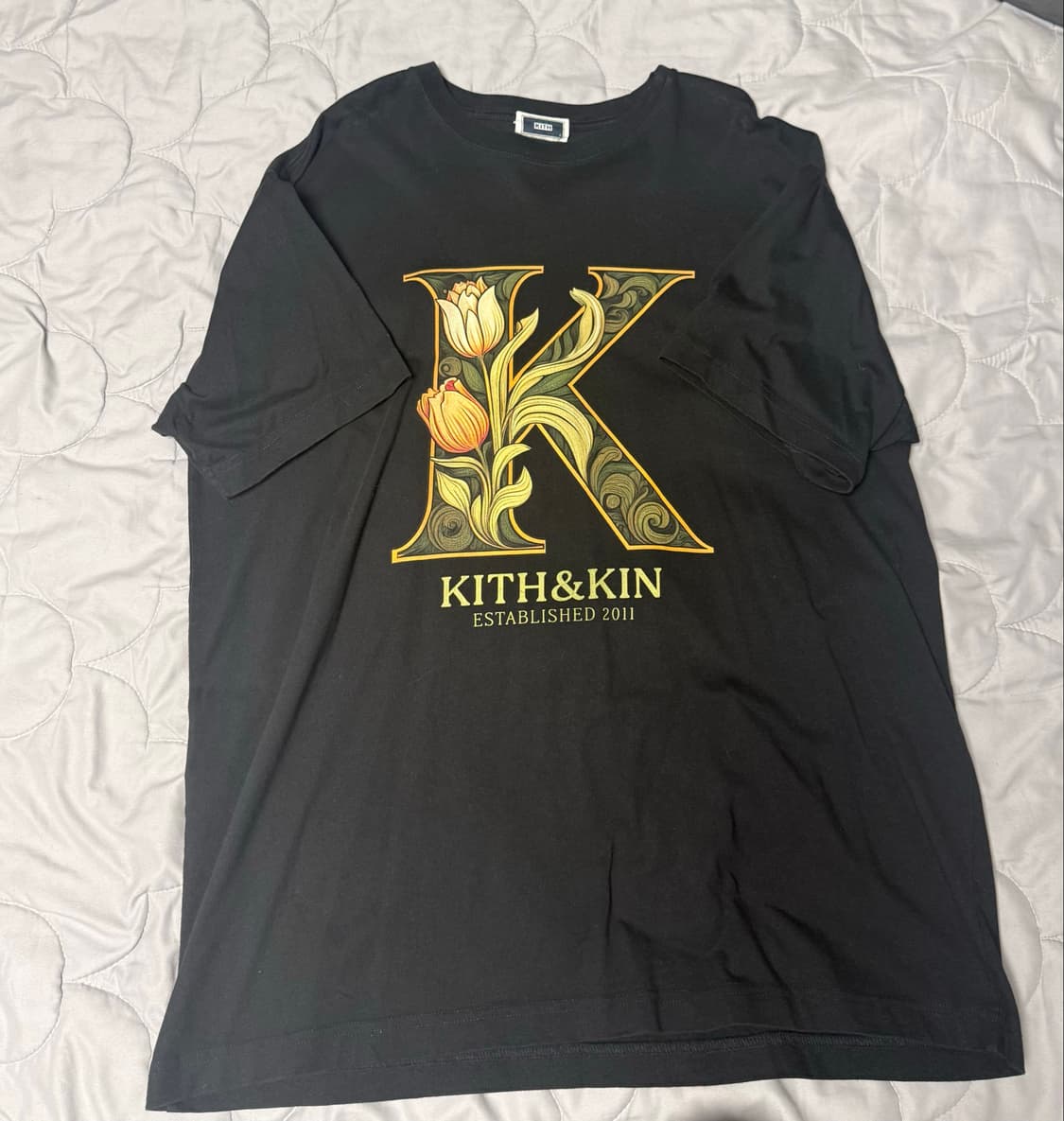 ( 상태 최상 L )Kith 키스앤킨 SS25 반팔 상품이미지2