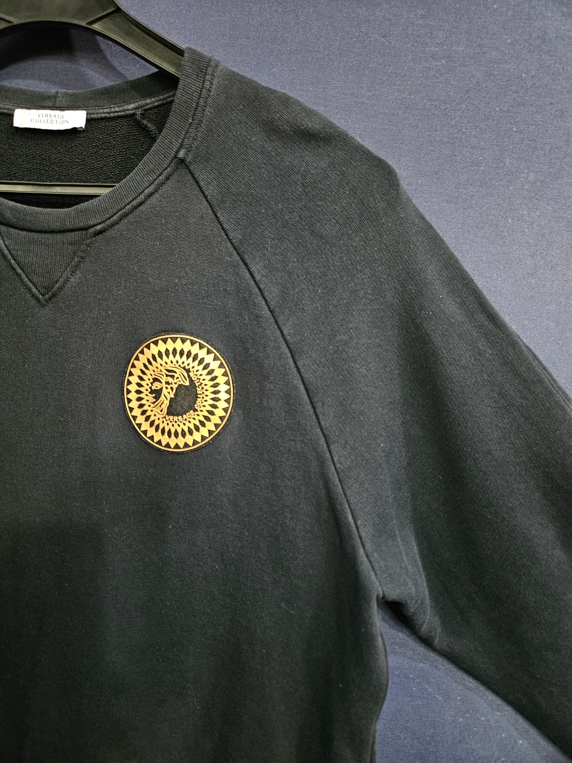 베르사체 컬렉션 다크네이비 남성 110 맨투맨  상품이미지4