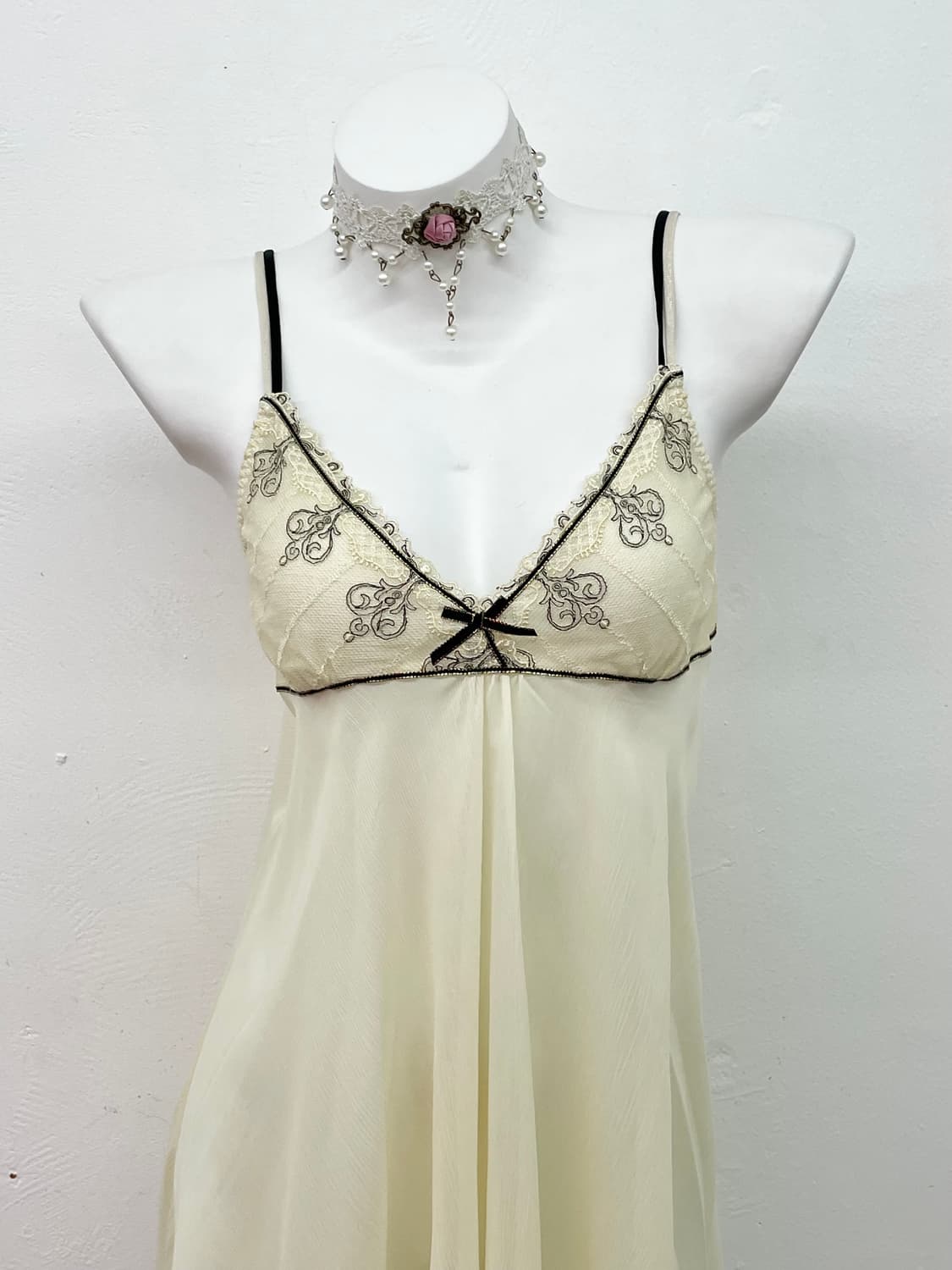 아이보리 시어 자수 슬립 상품이미지2