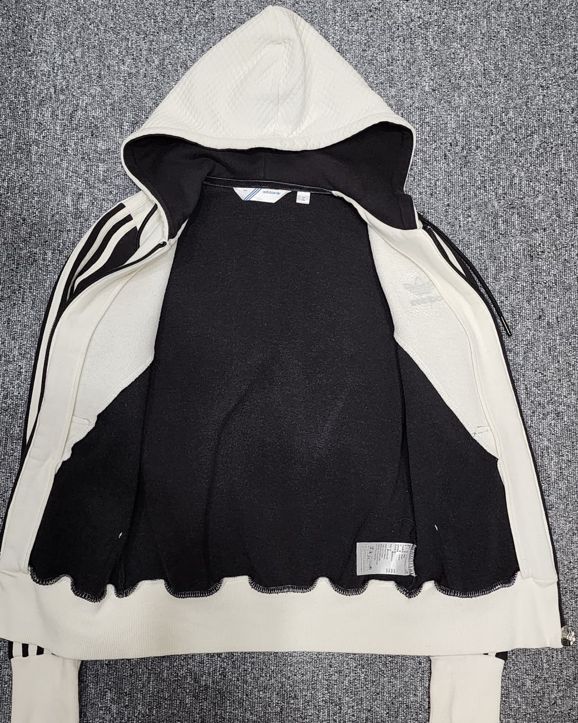 아디다스 빈티지 실버로고 블랙 아이보리 후드집업 85 상품이미지3
