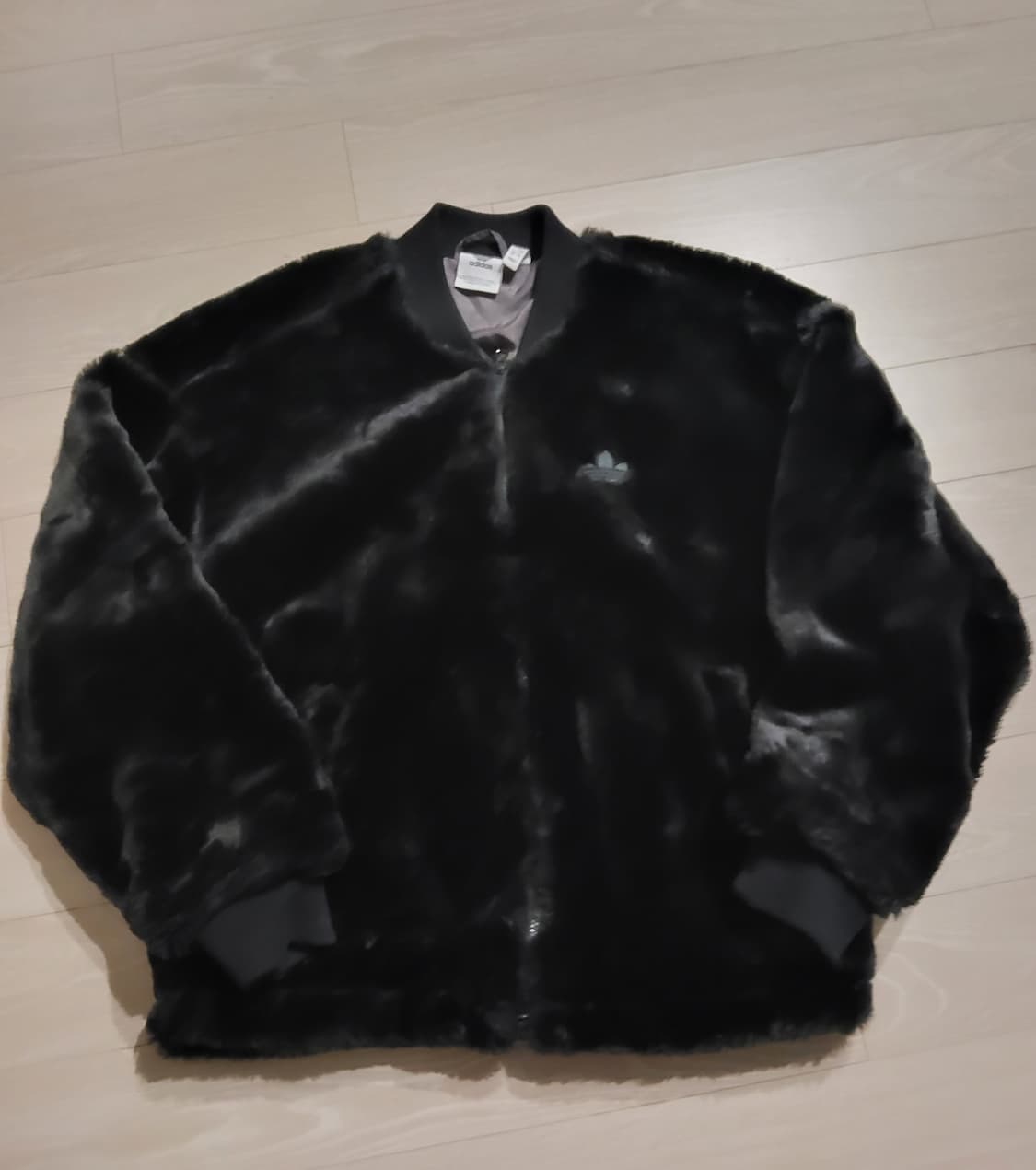 아디다스 블랙 퍼 자켓 상품이미지1
