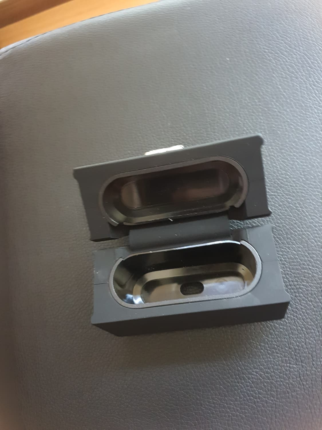 오프화이트 에어팟 케이스 상품이미지2