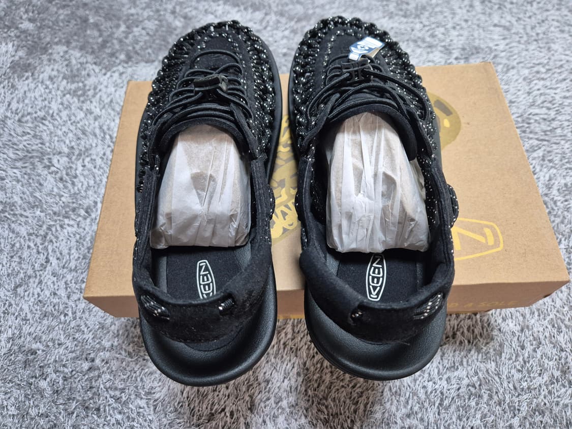 [새상품]KEEN 킨 유니크 샌들 270 상품이미지2
