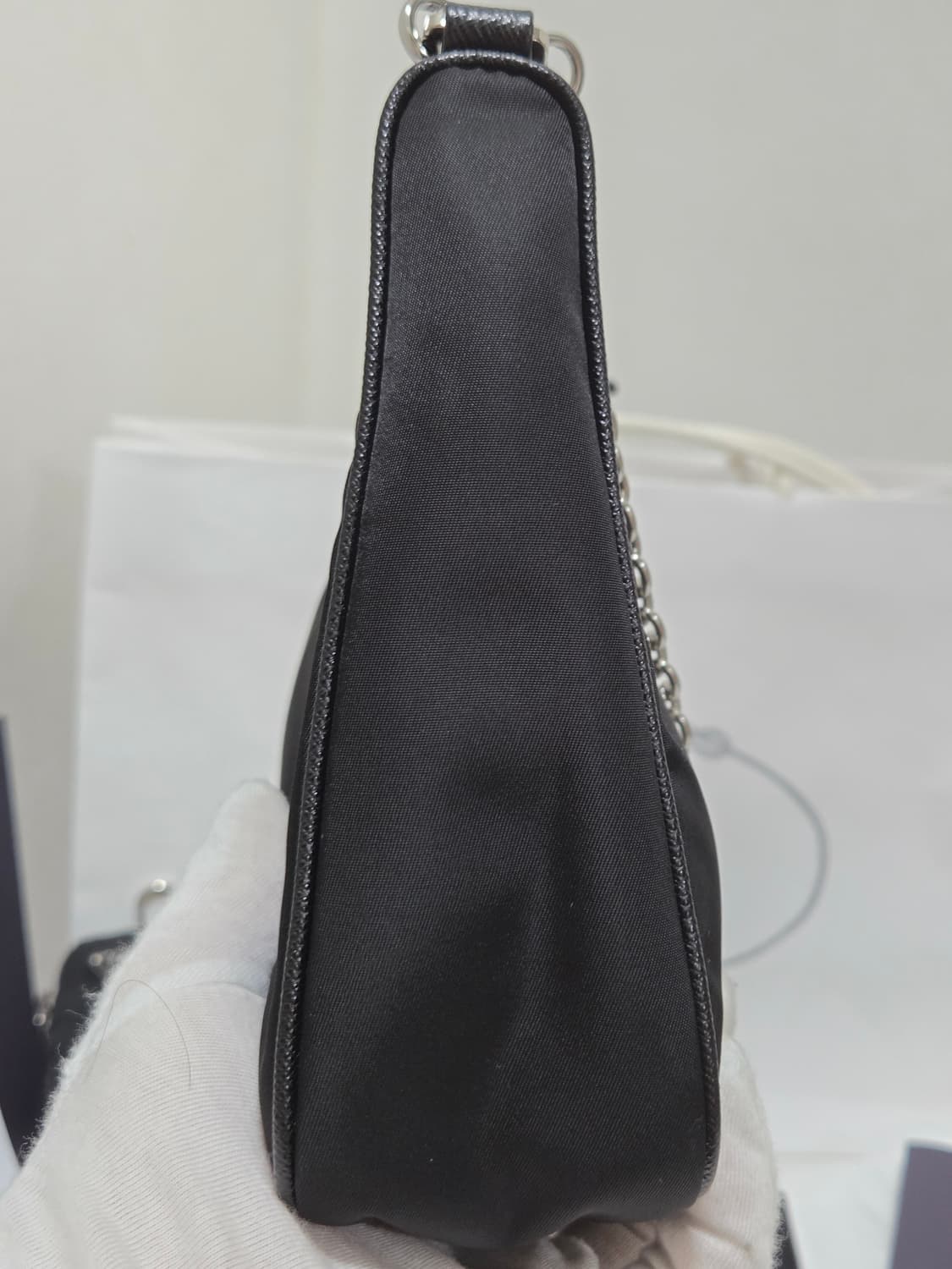 [새상품급] 프라다 리에디션 테수토 은장 체인 호보백  상품이미지8