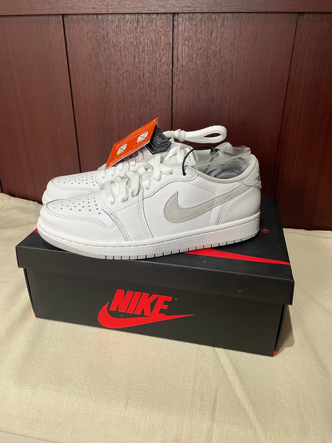 나이키 에어 조던 1 로우 OG 뉴트럴 그레이 250mm 상품이미지1