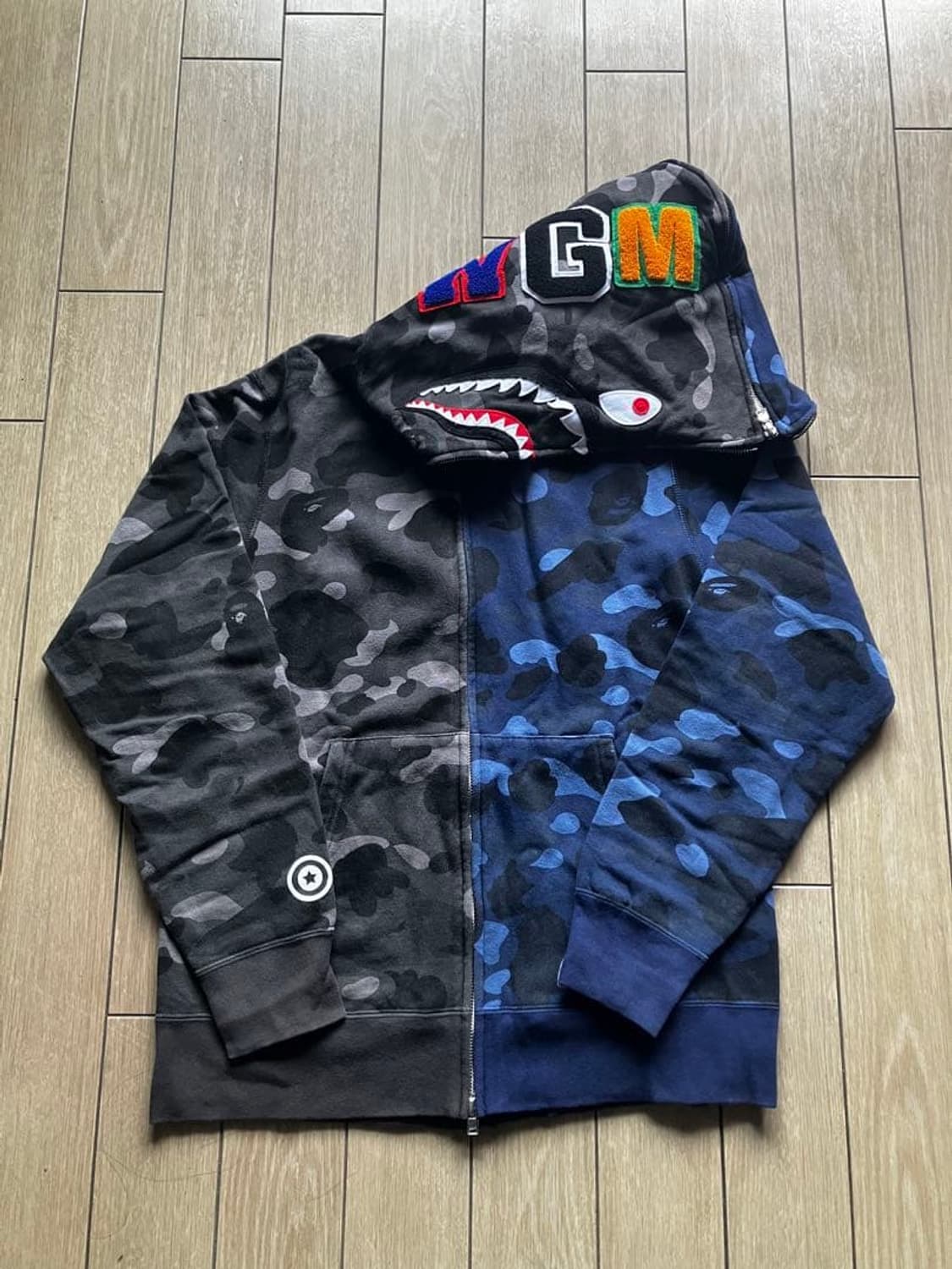 베이프 컬러 카모 세퍼레이트 샤크 풀 집 후드 상품이미지1