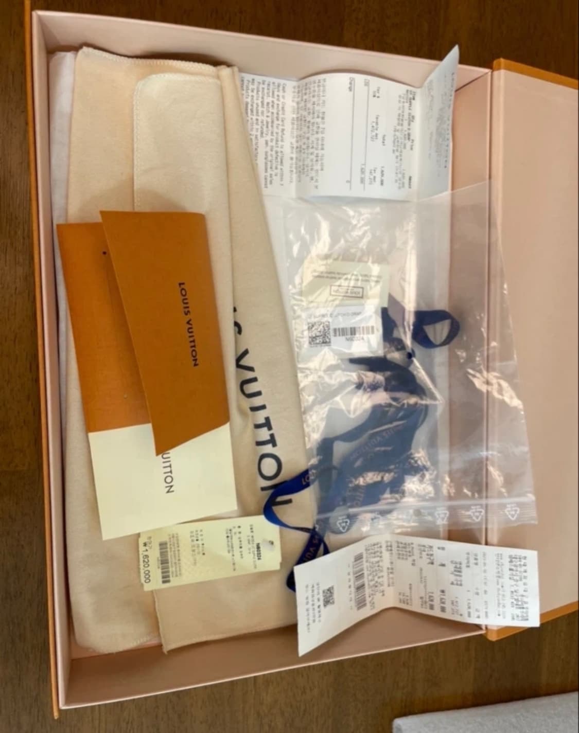 LOUIS VUITTON 루이비통 유틸리티 셔플 클러치 N60324 상품이미지2