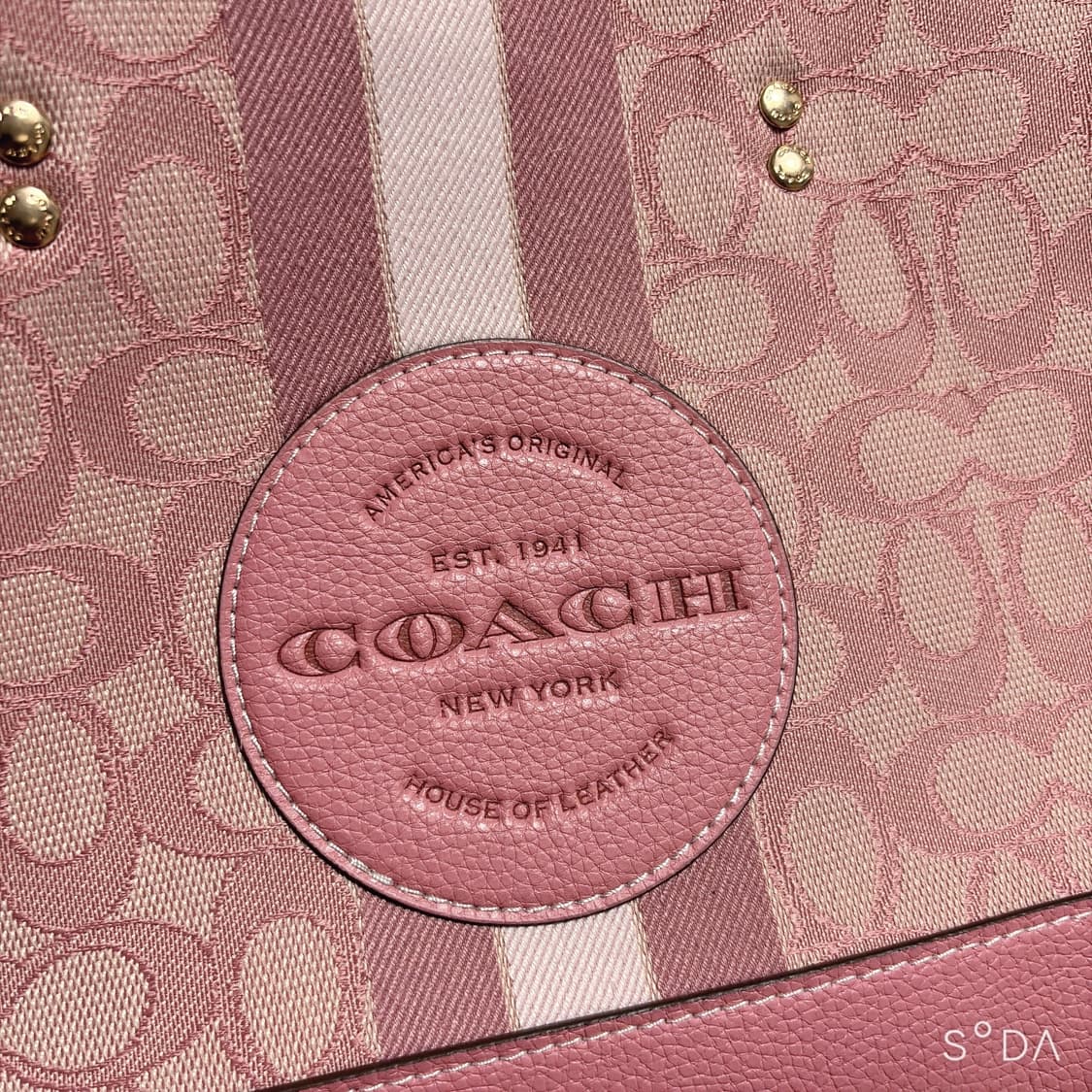코치 핑크 시그니처 캔버스 토트겸 크로스백 상품이미지5