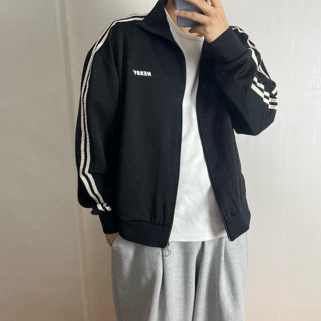 새상품급 널디 트랙탑 상품이미지1