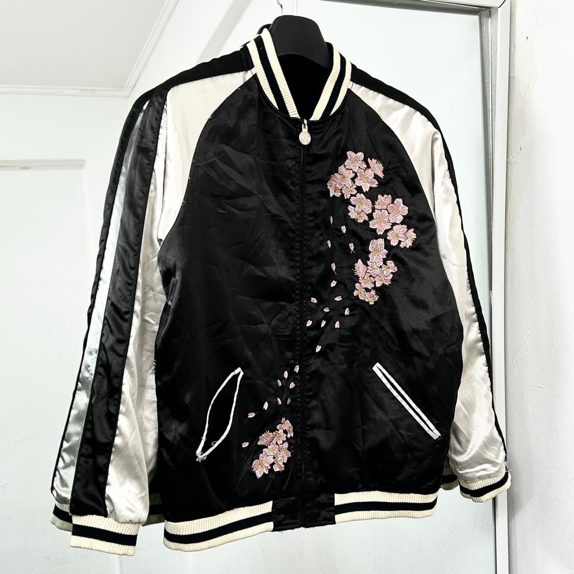 리버시블 자수 벨벳 스카쟌 자켓 상품이미지8