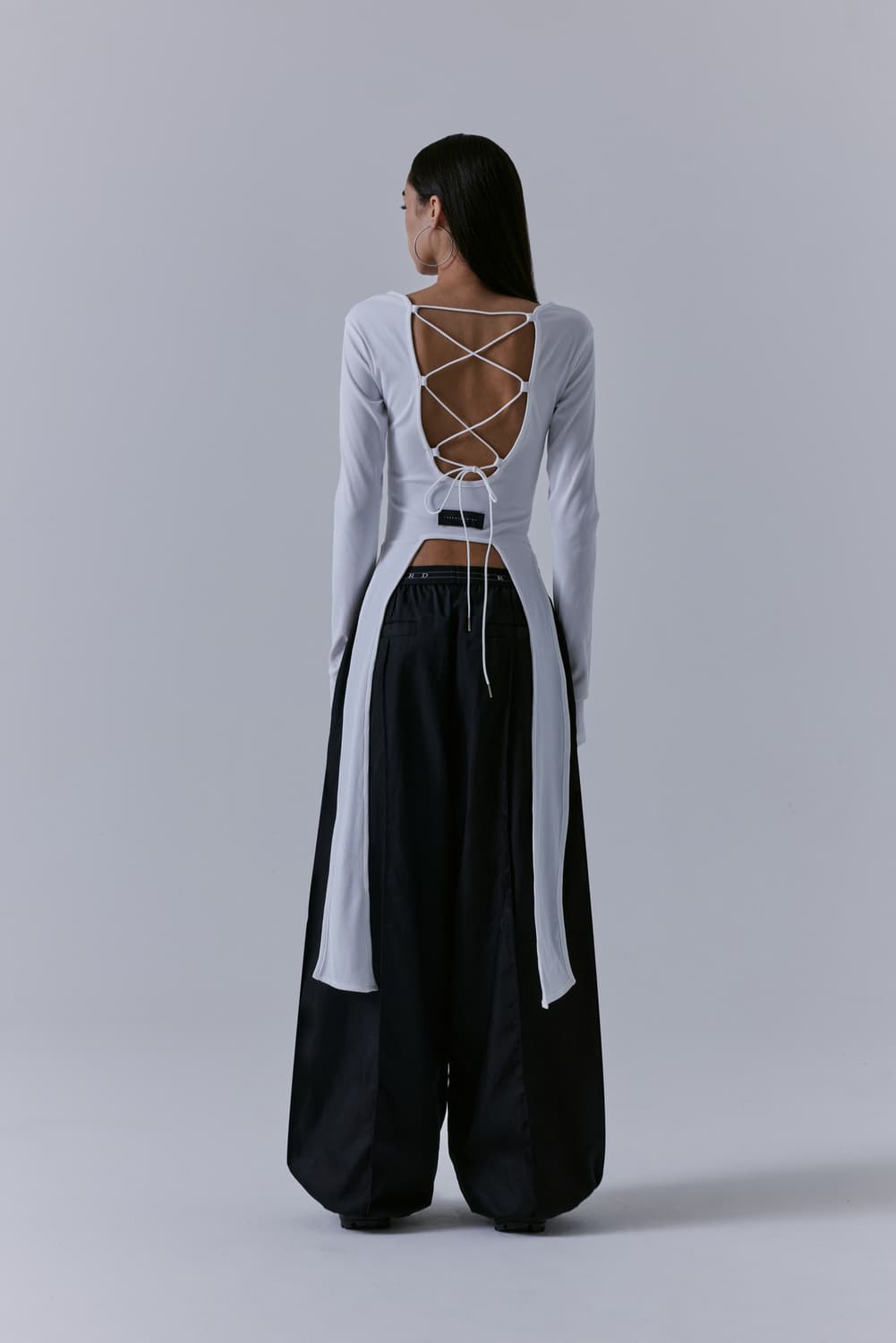 트리밍버드 백리스 탑 상품이미지2