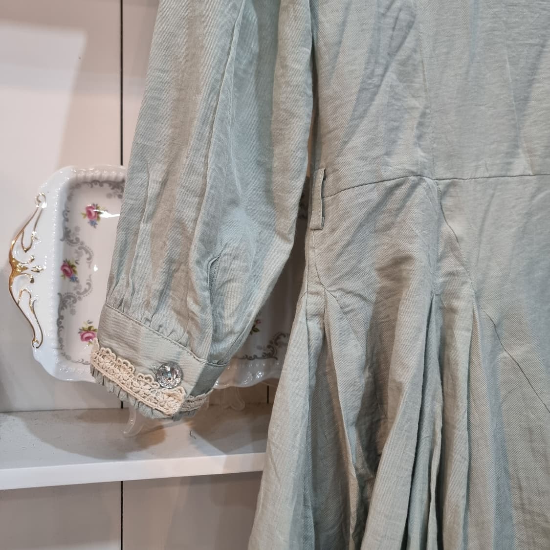 엑시즈팜(axes femme) 더스티민트 레이스 셔링 원피스 상품이미지7