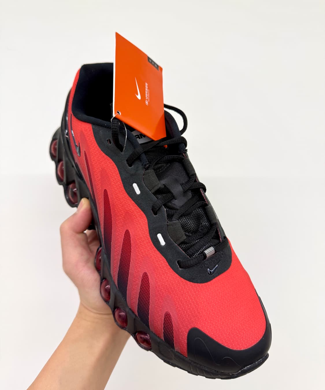 (250,255)(새상품)나이키 에어맥스 Dn8 블랙 짐 레드 상품이미지3