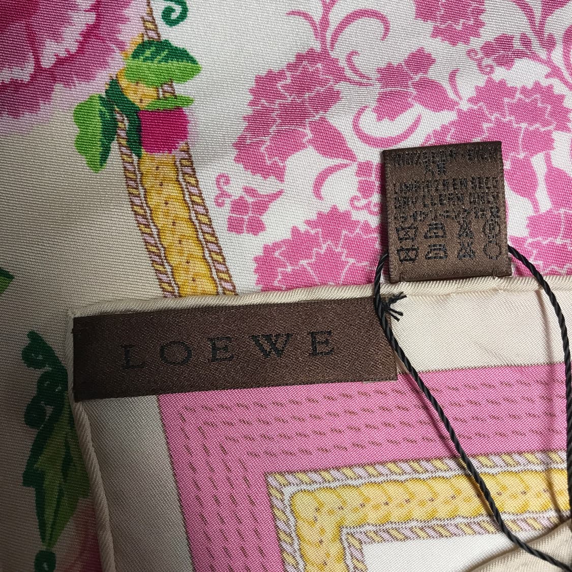 로에베 실크 스카프 상품이미지5