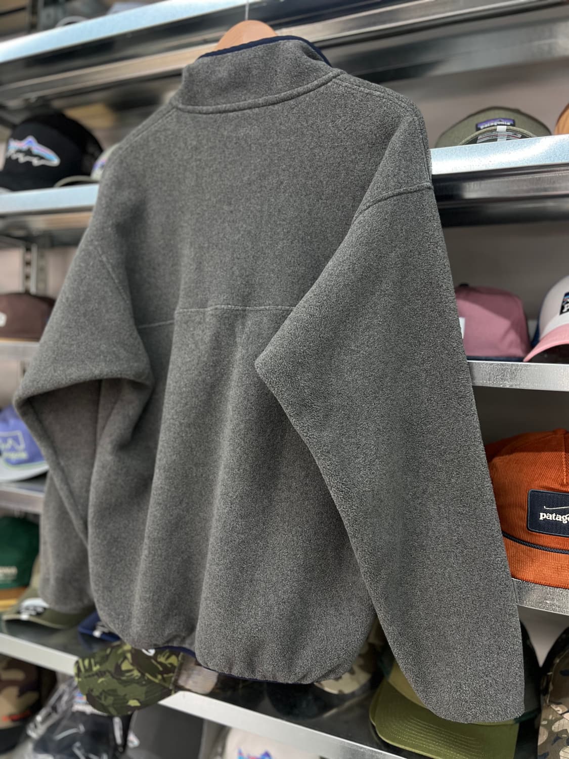 파타고니아 신칠라 스냅티 플리스 풀오버 니켈 네이비 블루 상품이미지3