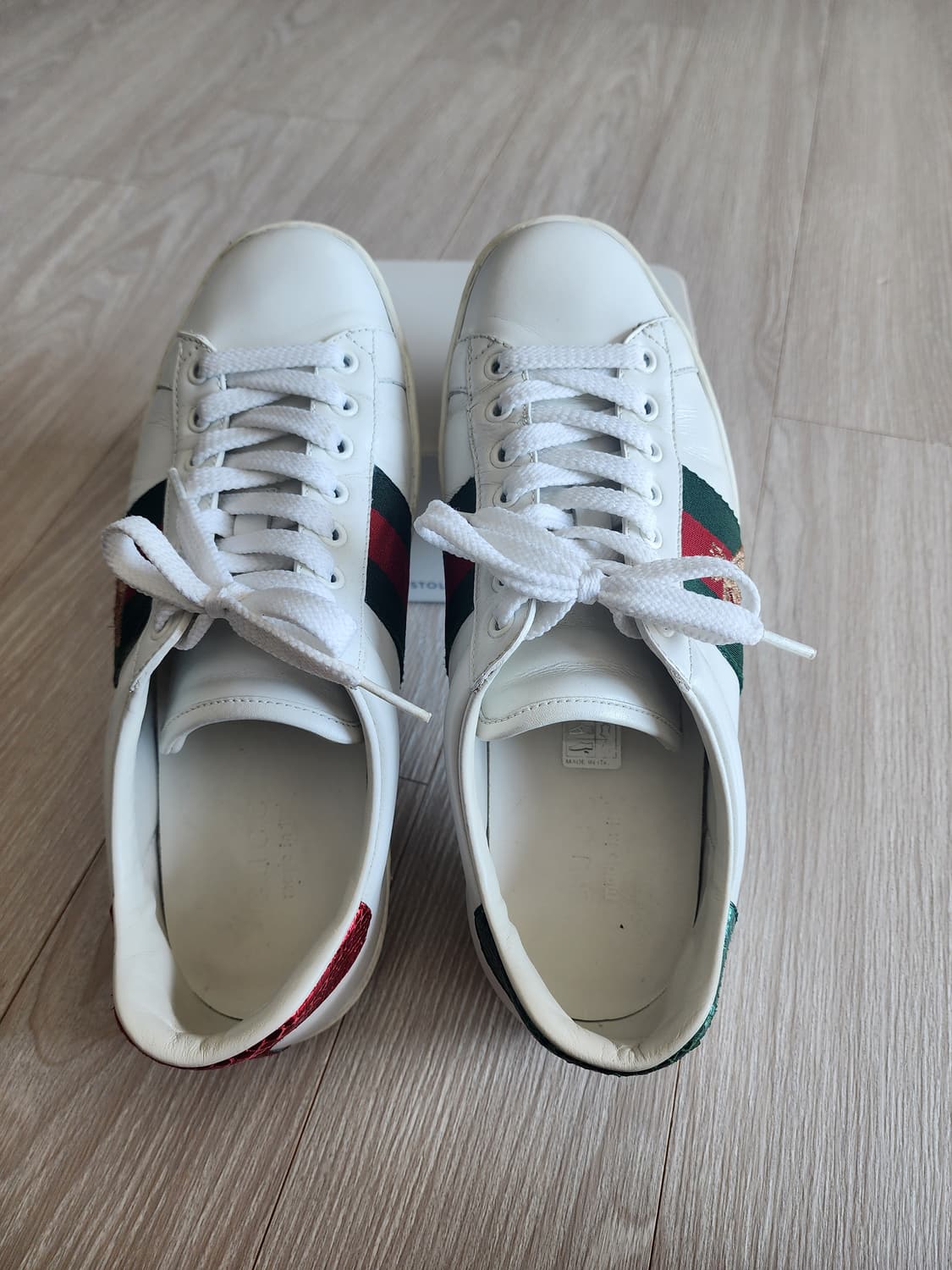 구찌 꿀벌 에이스 스니커즈 정품 판매합니다  상품이미지3