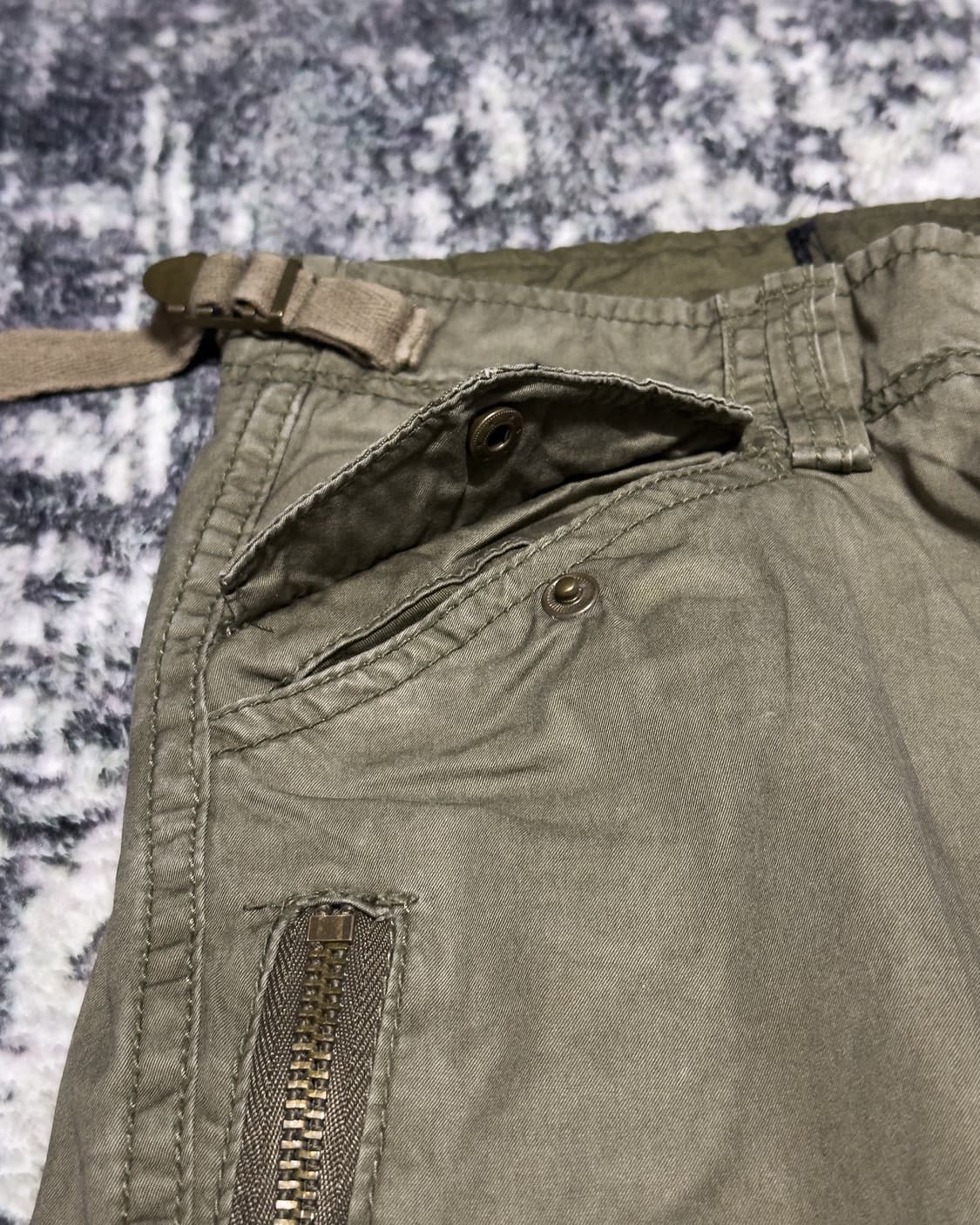 {Moussy} Khaki Long Zip Cargo Pants  상품이미지5