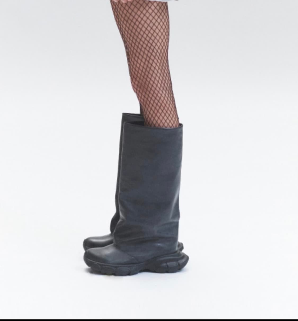쓰리투에이티 Grunge Leather Tall Boots 상품이미지1