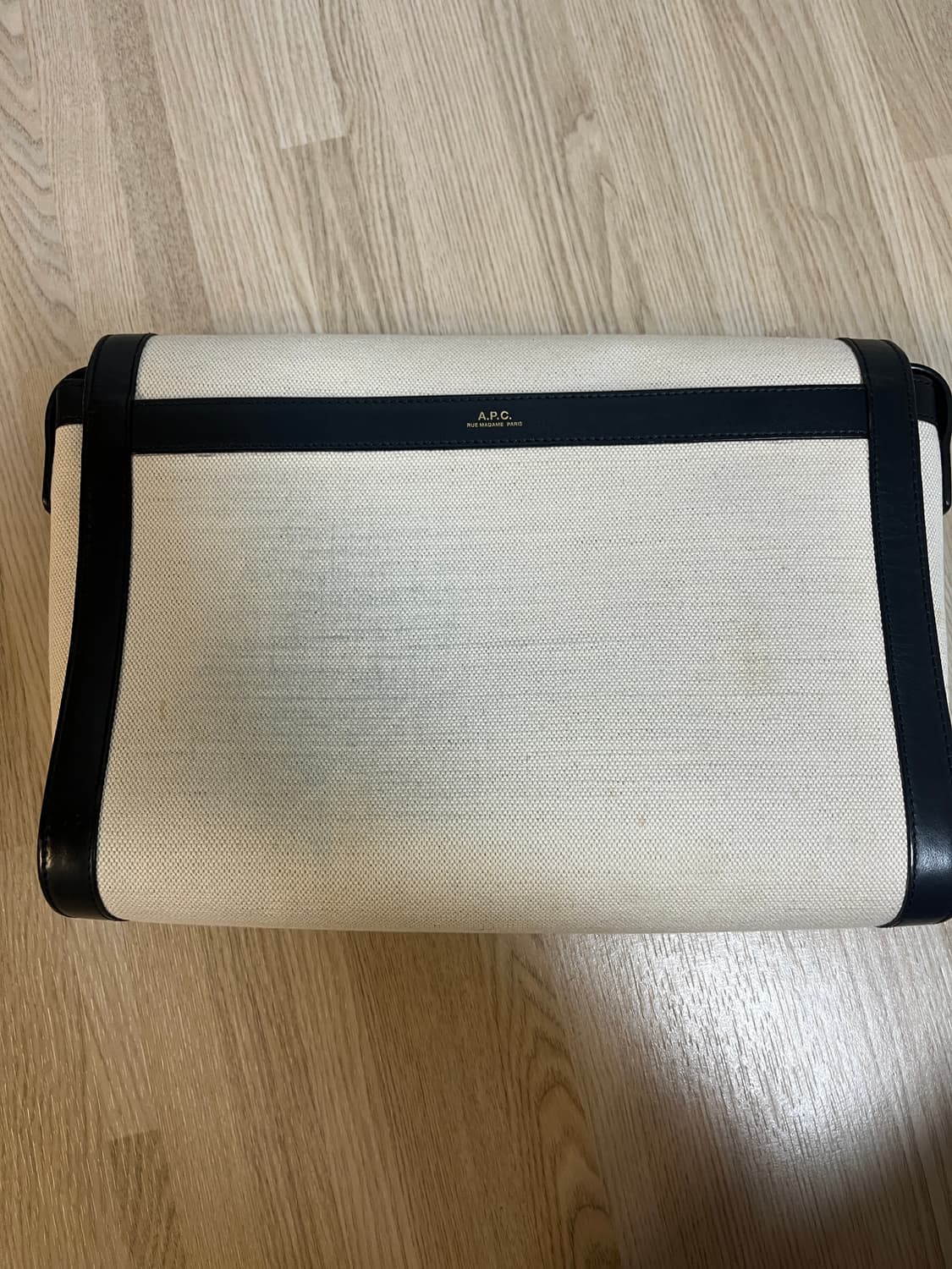 A.P.C. 캔버스 크로스백 여름 아페쎄 상품이미지2