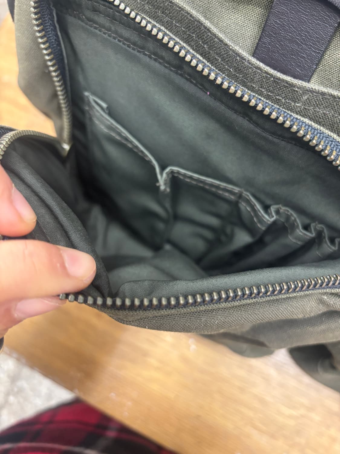 Filson 24 hour tin brief case 왁스코튼 숄더백 상품이미지5