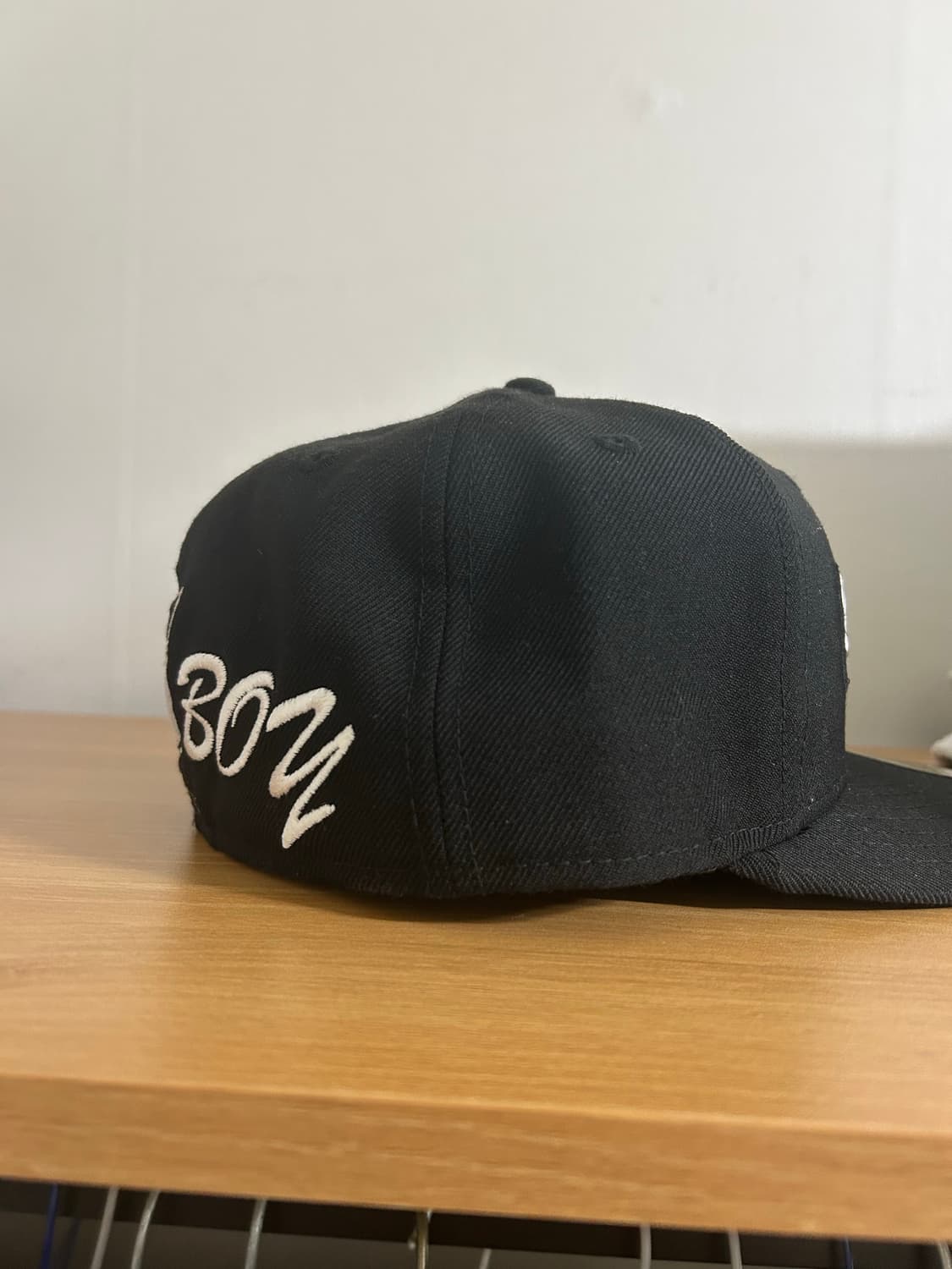 뉴에라 슈프림 플레이보이 콜라보 모자 상품이미지3