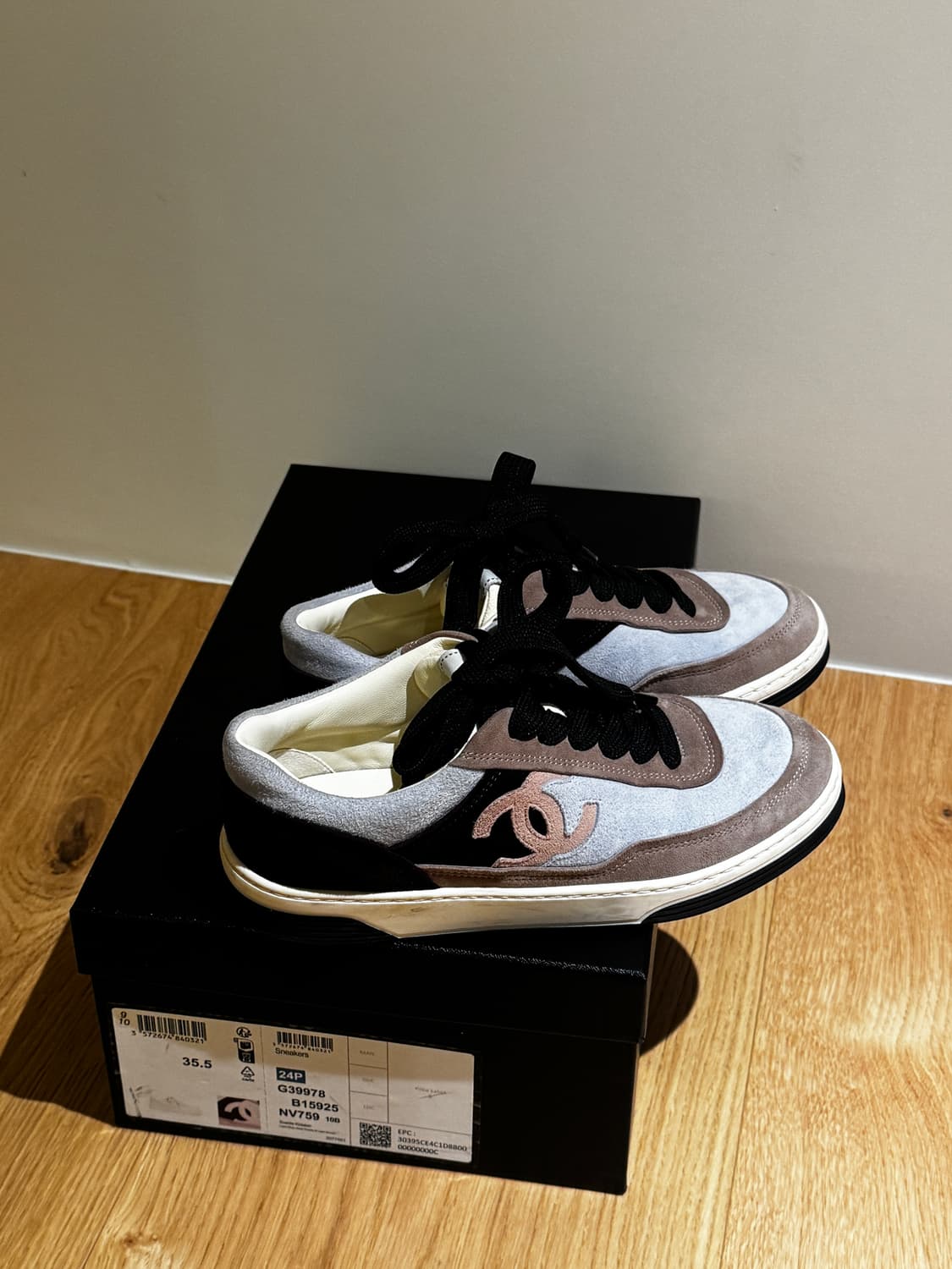 민트급 샤넬 스니커즈 35.5 상품이미지1