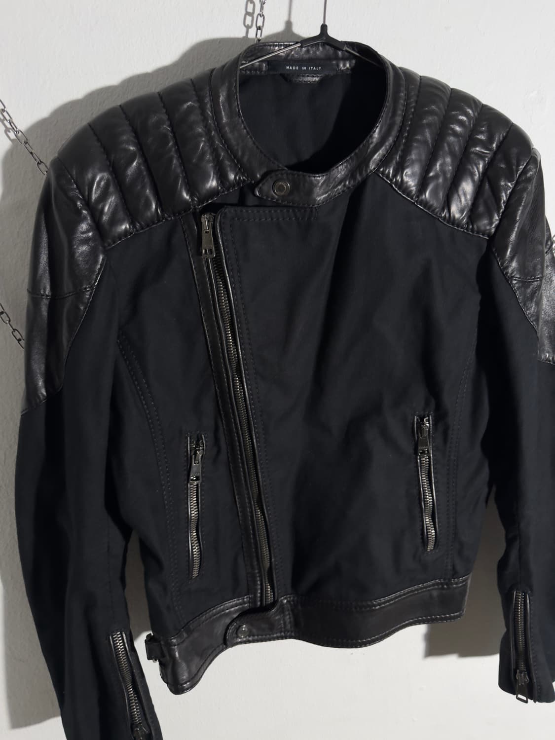 구찌 톰포드 02SS 톰하디 레더 바이크자켓 상품이미지3