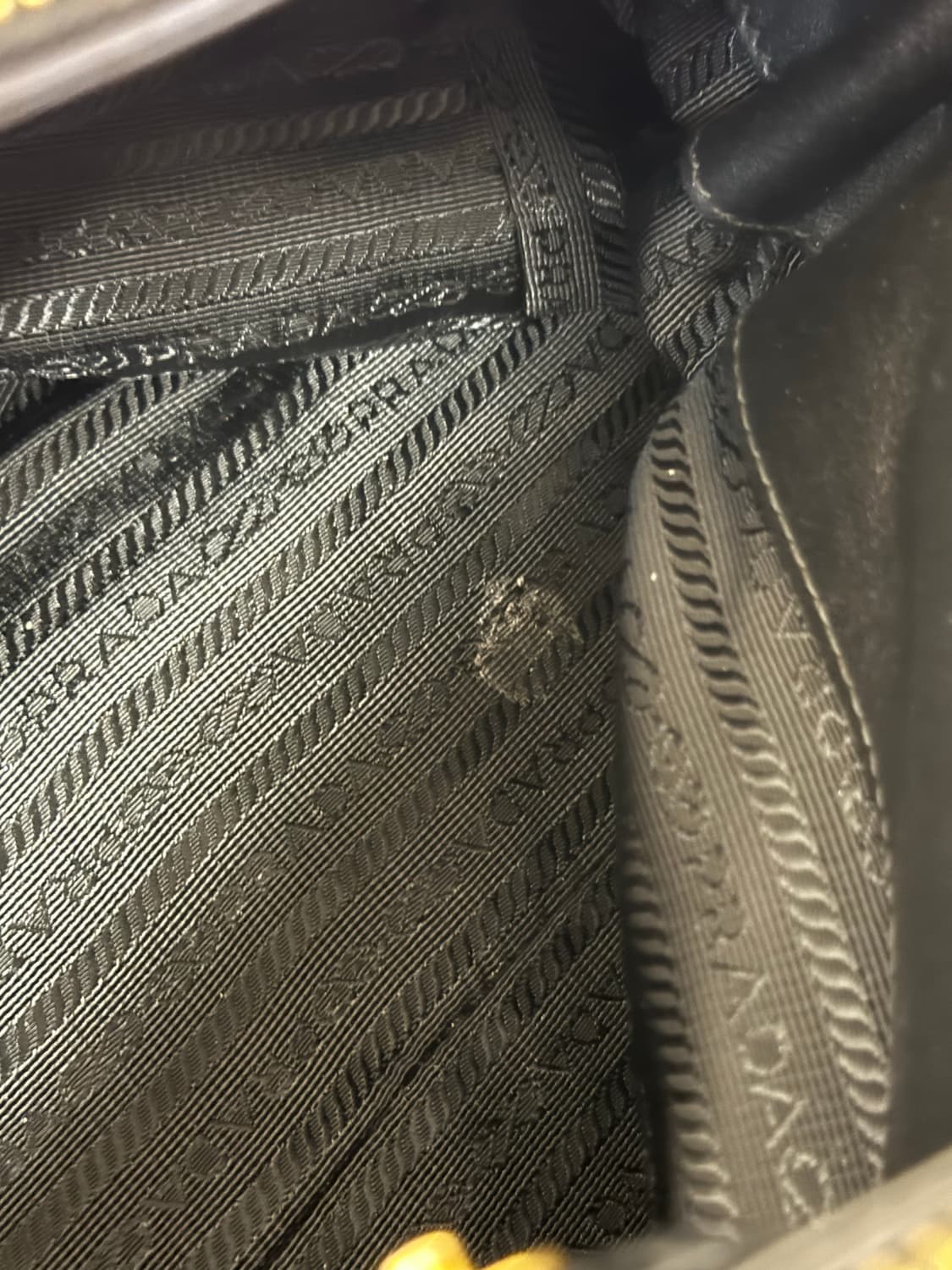 프라다 비텔로 백 상품이미지4