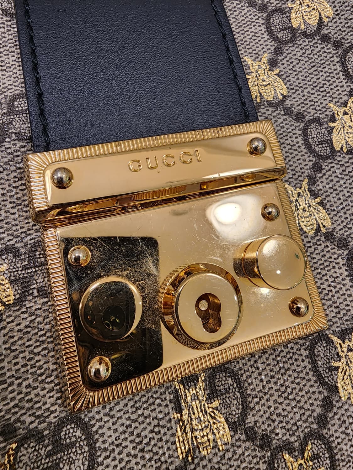 구찌 479197 꿀벌 GG 패드락 숄더백 미듐 상품이미지5