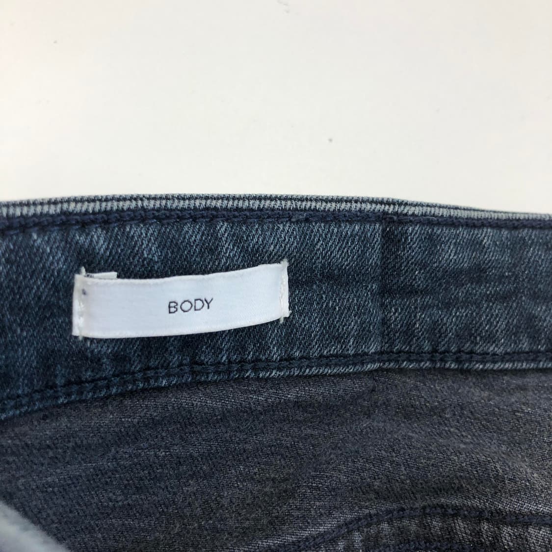 ck 캘빈클라인 BODY핏 레더패치 워싱데님진 30 인치 상품이미지5