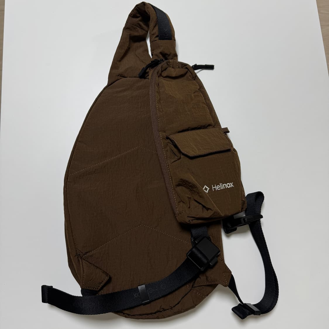 헬리녹스 듀얼 슬링백 다크브라운 상품이미지3