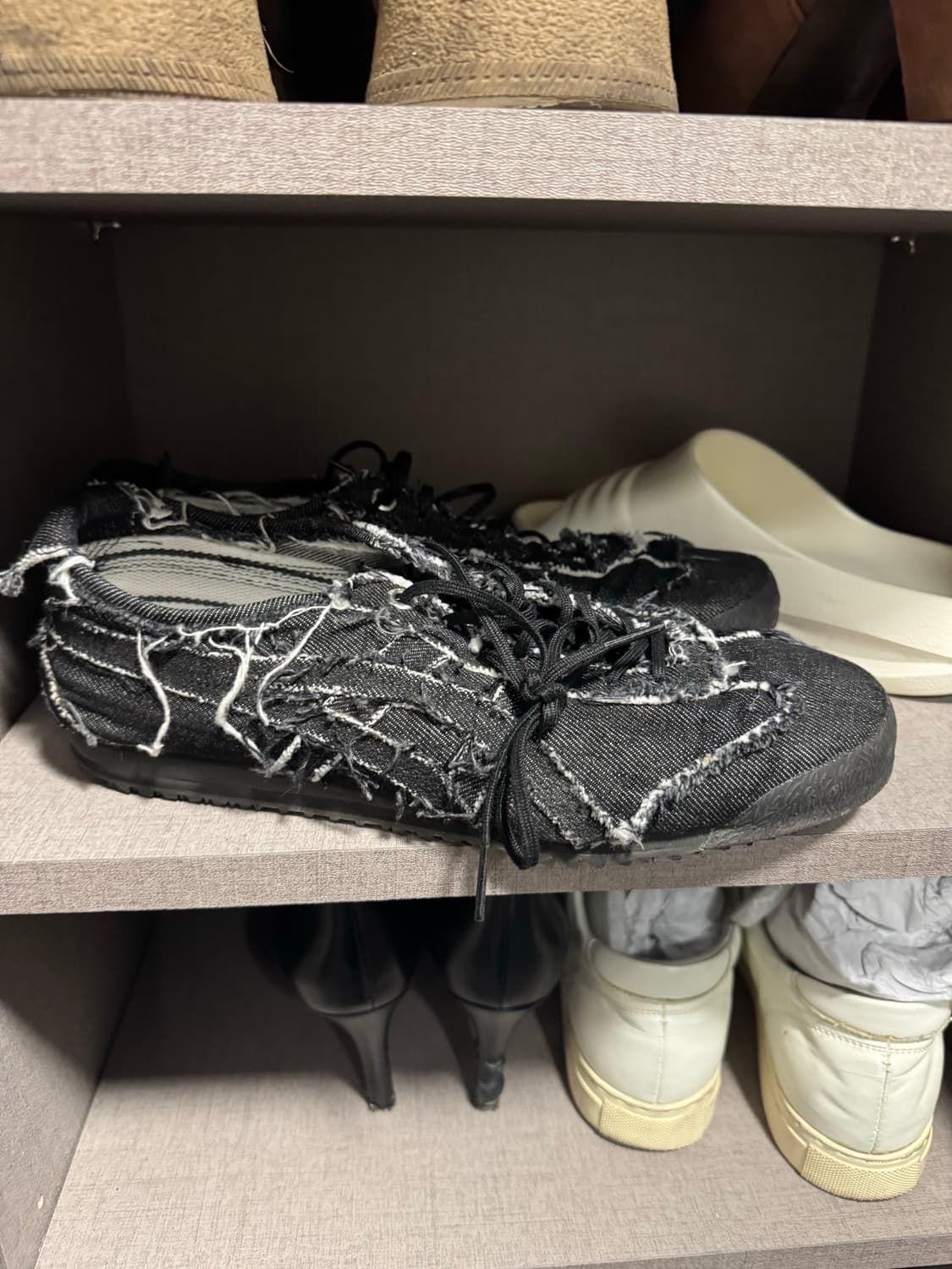 오니츠카타이거 데님 스니커즈 상품이미지4