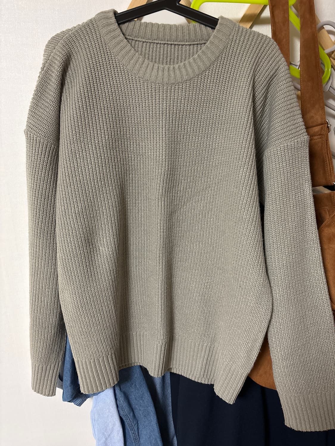 크루넥 리브 니트 스웨터_그레이 상품이미지1