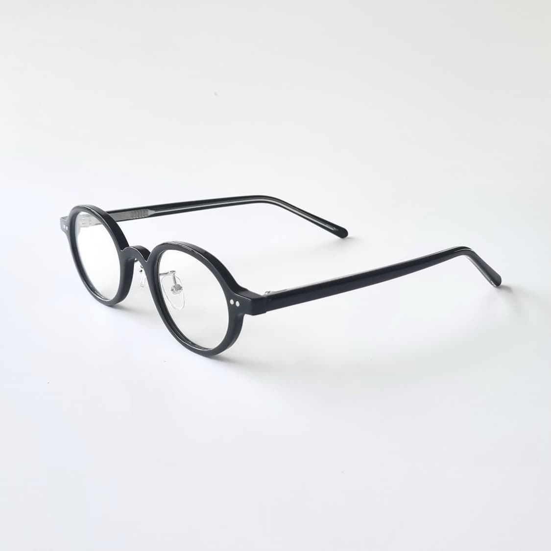 오벌 온테 블랙  코받침있는 뿔테 안경테 상품이미지3