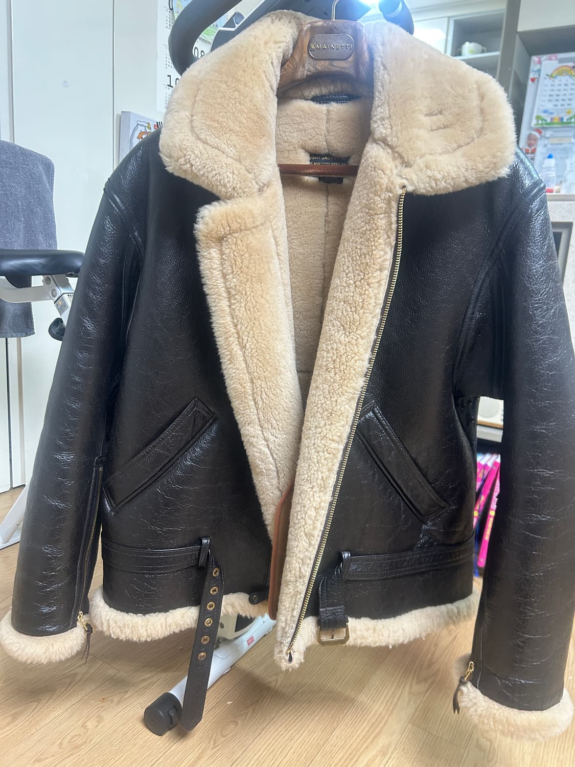 콕핏 톰하디 무스탕48 상품이미지1