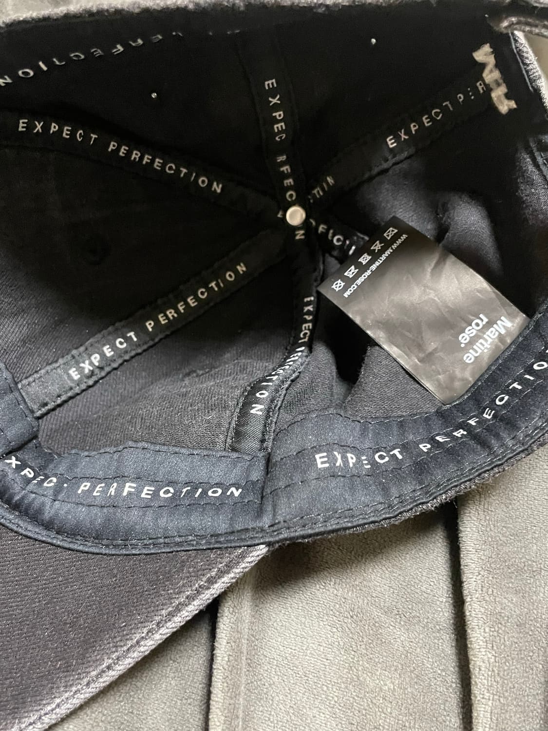 마틴로즈 시그니처 워시드 블랙 볼캡 상품이미지4