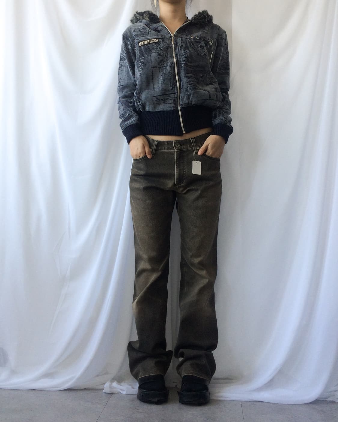 Fake fur hood short zip up 상품이미지1