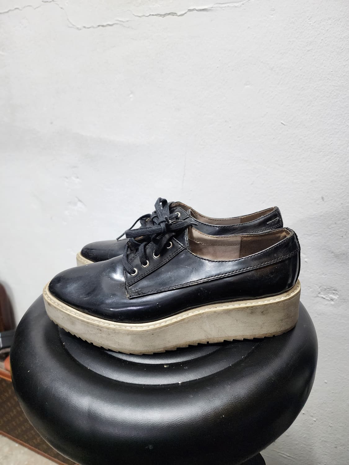 찰스앤키스 에나멜 굽높은 단화 상품이미지2